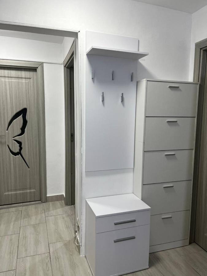 Home Sweet Home Apartment With 3 Rooms Бузэу Экстерьер фото
