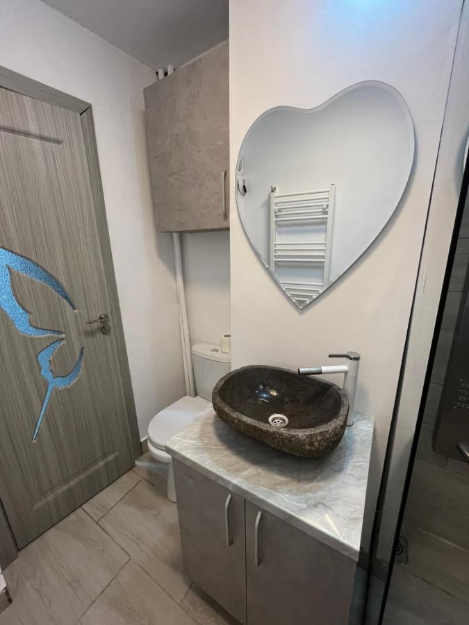 Home Sweet Home Apartment With 3 Rooms Бузэу Экстерьер фото